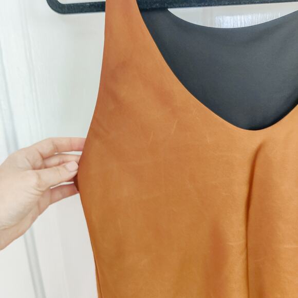 Vetta reversible satin cropped tank - Medium - Picture 5 of 9